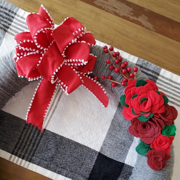 Handmade Farmhouse Holiday Wreath - Picture 5 of 6